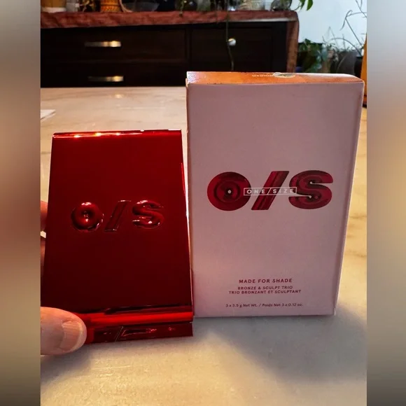 ONE/SIZE Bronzer medium Trio shade - Picture 1 of 4